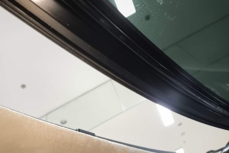 Used Land Rover Discovery 2016 3.0 SC Obsidian Black Heritage Edition HSE Headliner