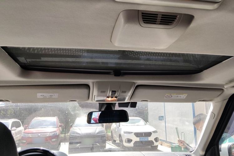Used Land Rover Discovery  Headliner