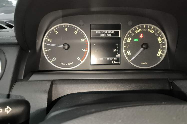Used Land Rover Discovery 2016 3.0 SC Obsidian Black Heritage Edition HSE Instrument Cluster