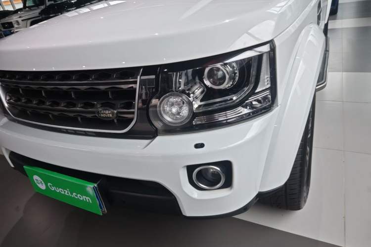 Used Land Rover Discovery 2016 3.0 SC V6 SE Left Front Headlight