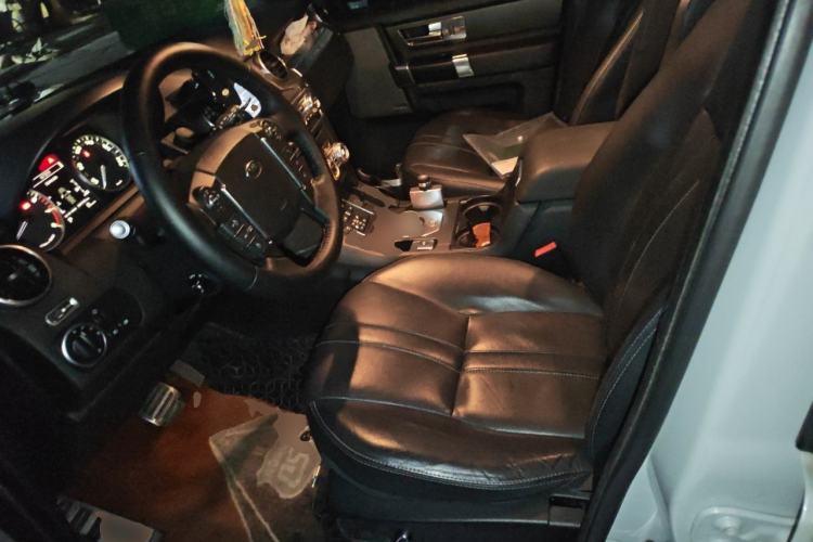 Used Land Rover Discovery  Left Front Seat