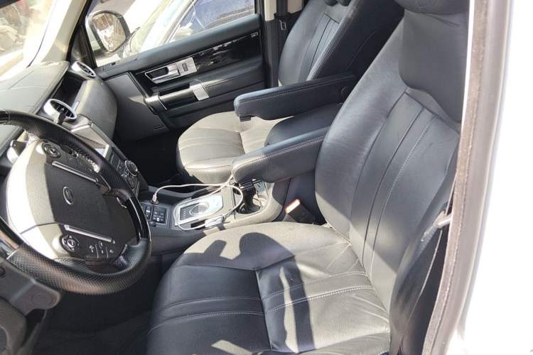 Used Land Rover Discovery  Left Front Seat
