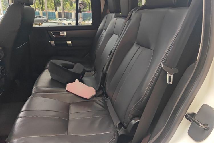 Used Land Rover Discovery 2016 3.0 SC V6 HSE Left Rear Seat