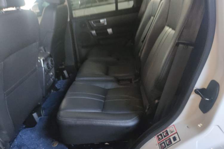 Used Land Rover Discovery 2016 3.0 SC V6 HSE Left Rear Seat