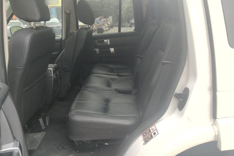 Used Land Rover Discovery  Left Rear Seat