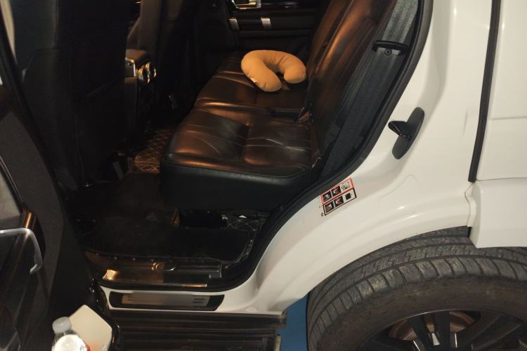 Used Land Rover Discovery 2016 3.0 SC V6 SE Left Rear Seat