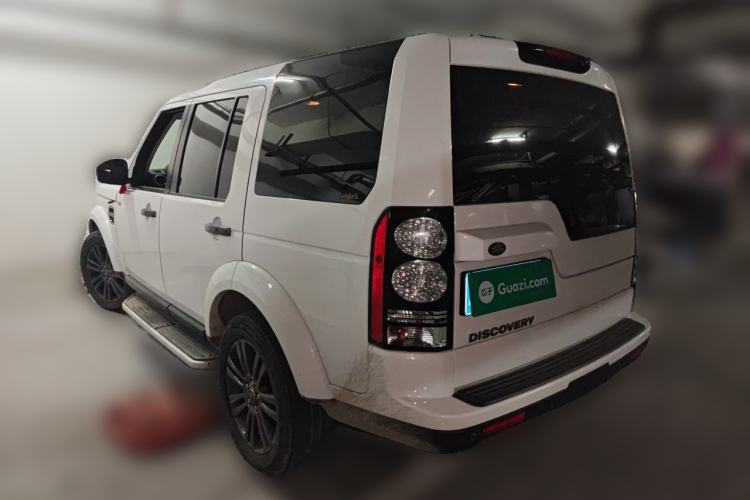 Used Land Rover Discovery 2016 3.0 SC Obsidian Black Heritage Edition SE Rear Left 45 Deg