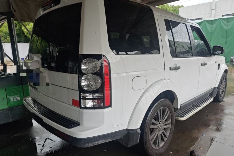 Used Land Rover Discovery 2016 3.0 SC V6 SE Rear Right 45 Deg