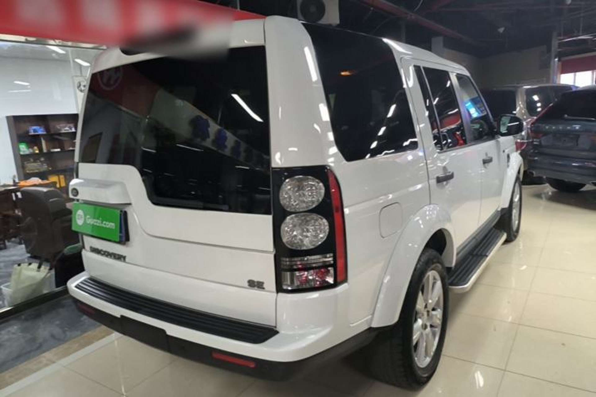 Used Land Rover Discovery 2016 3.0 SC V6 SE Rear Right 45 Deg
