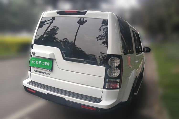Used Land Rover Discovery 2016 3.0 SC Obsidian Black Heritage Edition HSE Rear Right 45 Deg
