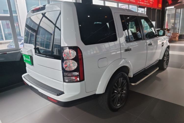 Used Land Rover Discovery 2016 3.0 SC V6 SE Rear Right 45 Deg