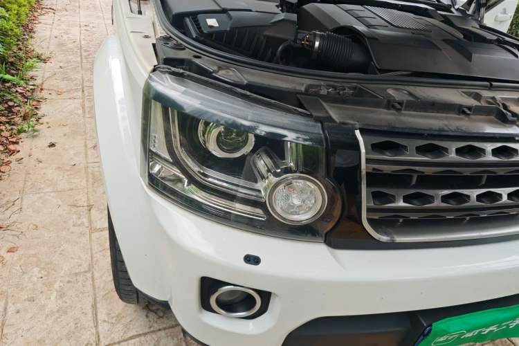 Used Land Rover Discovery 2016 3.0 SC Obsidian Black Heritage Edition HSE Right Front Headlight