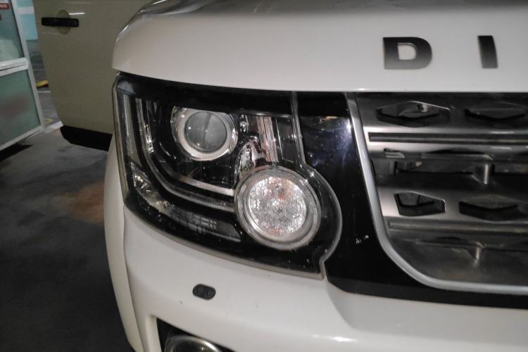 Used Land Rover Discovery  Right Front Headlight
