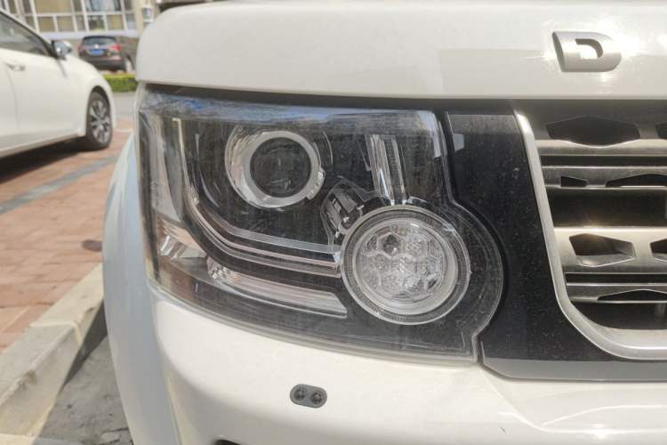 Used Land Rover Discovery 2016 3.0 SC V6 HSE Right Front Headlight