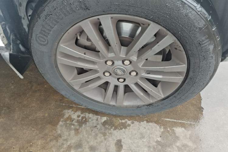 Used Land Rover Discovery 2016 3.0 SC V6 SE Right Front Wheel Hub