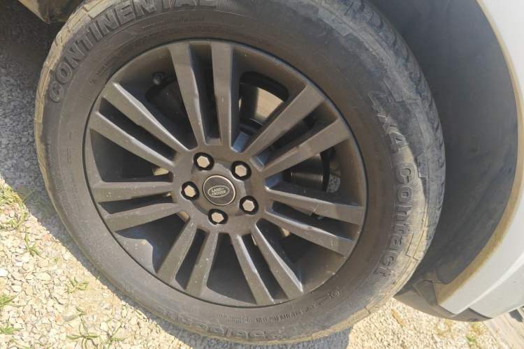 Used Land Rover Discovery  Right Front Wheel Hub