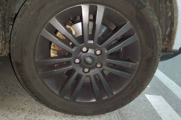 Used Land Rover Discovery 2016 3.0 SC Zhenfeng Limited Edition Right Front Wheel Hub