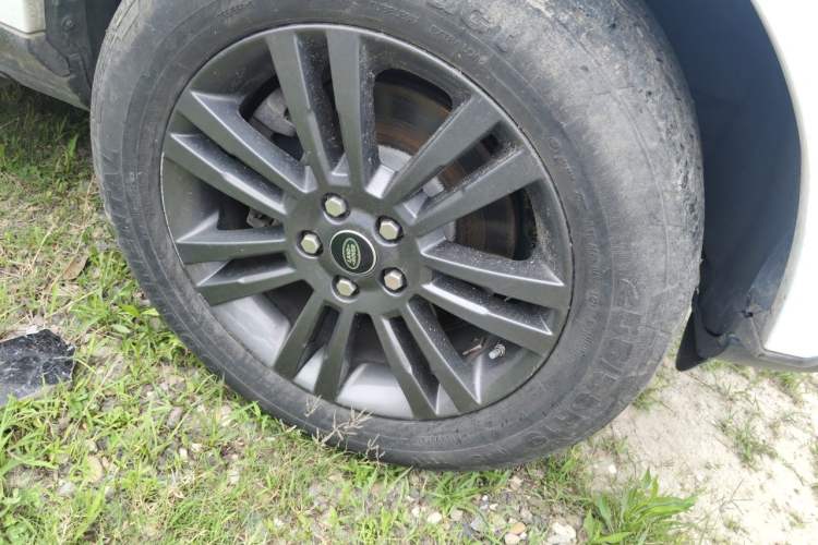 Used Land Rover Discovery 2016 3.0 SC V6 SE Right Front Wheel Hub