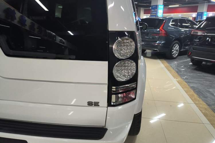 Used Land Rover Discovery 2016 3.0 SC V6 SE Right Rear Taillight
