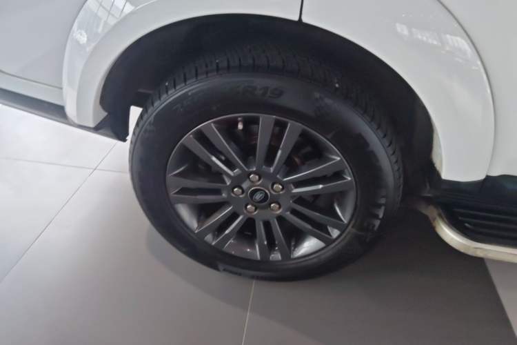 Used Land Rover Discovery 2016 3.0 SC V6 SE Right Rear Wheel Hub