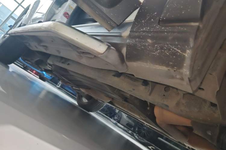 Used Land Rover Discovery 2016 3.0 SC V6 SE Right Side Sill
