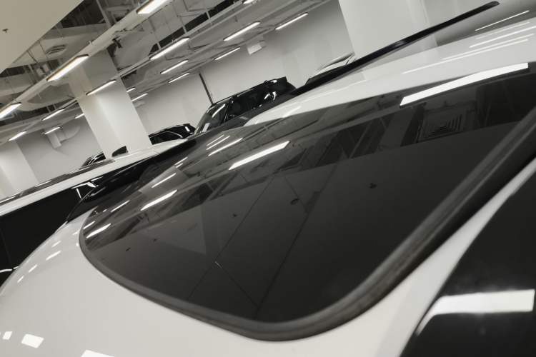Used Land Rover Discovery 2016 3.0 SC Obsidian Black Heritage Edition HSE Roof
