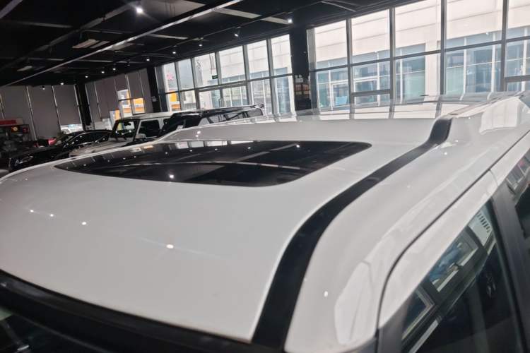 Used Land Rover Discovery 2016 3.0 SC V6 SE Roof
