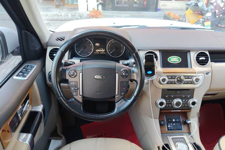 Used Land Rover Discovery 2016 4th Generation 3.0T HSE 7-Seater U.S. Specification Steering Wheel