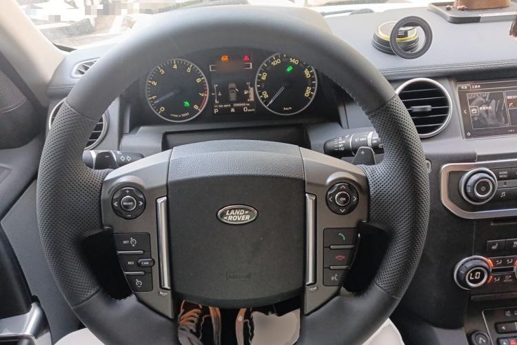 Used Land Rover Discovery 2016 4th Generation 3.0 SC Black Edition Collection HSE Steering Wheel