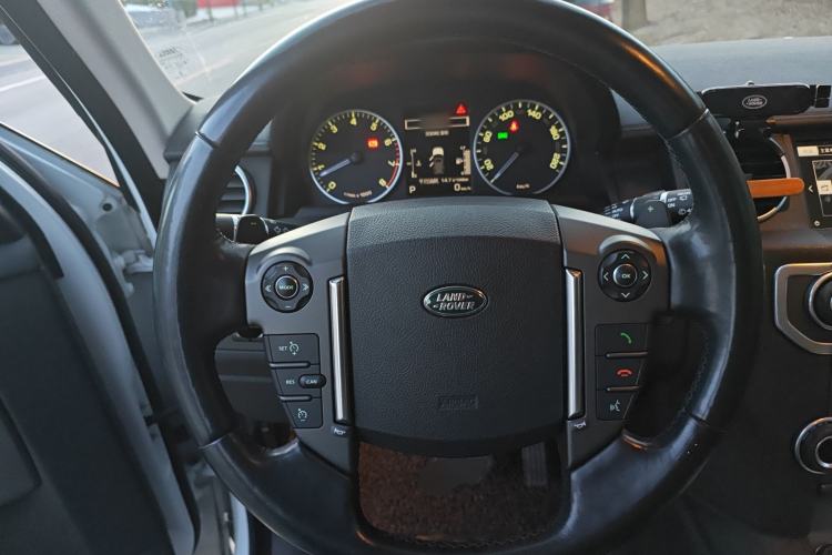 Used Land Rover Discovery 2016 3.0 SC V6 HSE Luxury Steering Wheel