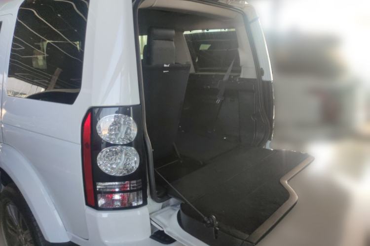 Used Land Rover Discovery 2016 3.0 SC V6 HSE Trunk