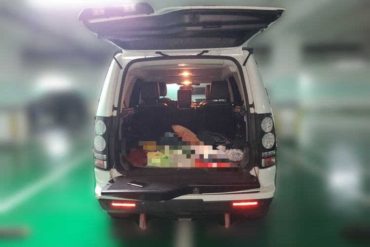 Used Land Rover Discovery 2016 3.0 SC V6 SE Trunk