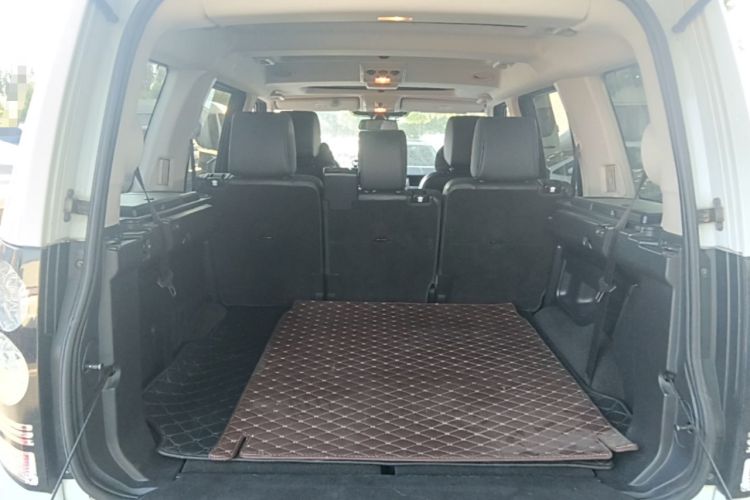 Used Land Rover Discovery  Trunk