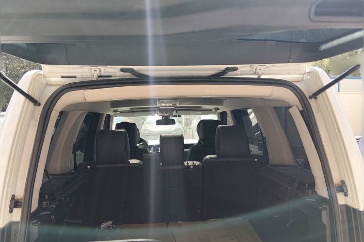 Used Land Rover Discovery  Trunk
