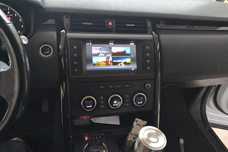 Used Land Rover Discovery 2017 3.0 SC V6 HSE Audio And AC Panel