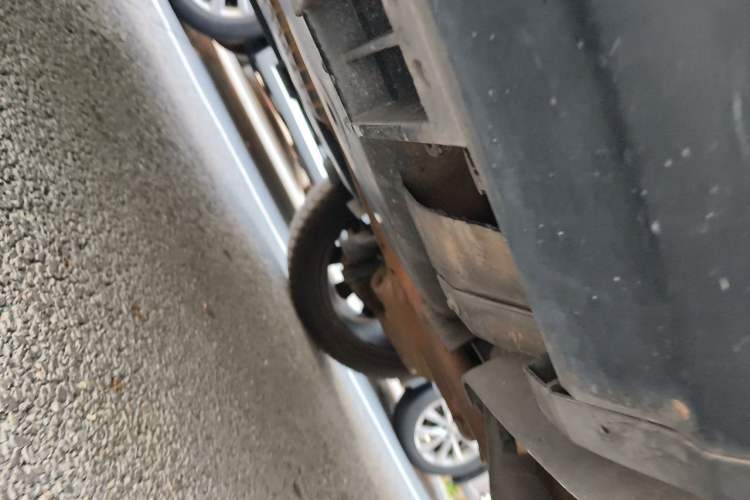 Used Land Rover Discovery  Chassis Rear Left