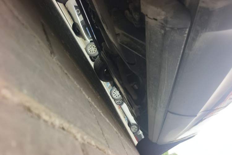 Used Land Rover Discovery 2017 3.0 SC V6 HSE Chassis Rear Right