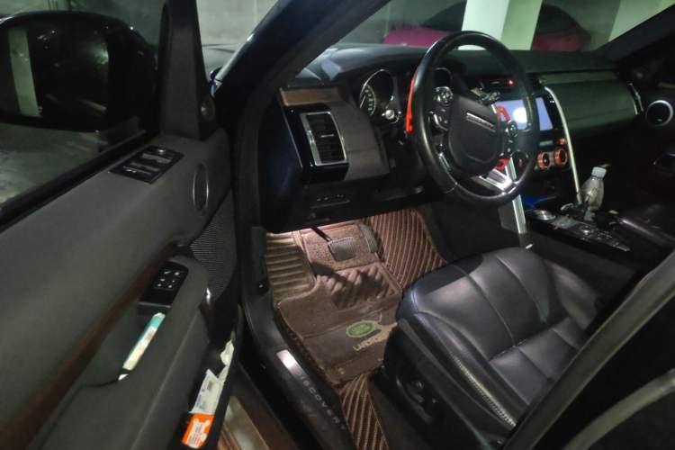Used Land Rover Discovery 2017 3.0 SC V6 HSE Driver Seat
