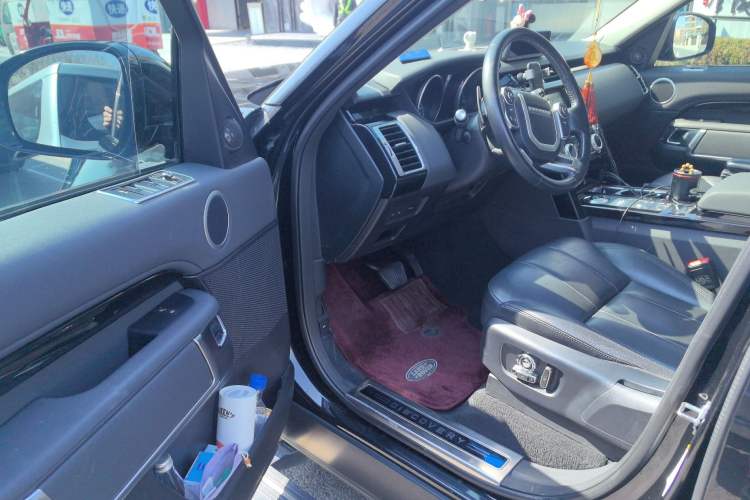 Used Land Rover Discovery 2017 3.0 SC V6 SE Driver Seat