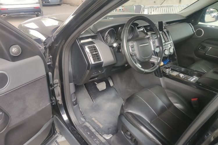 Used Land Rover Discovery 2017 3.0 SC V6 S Driver Seat