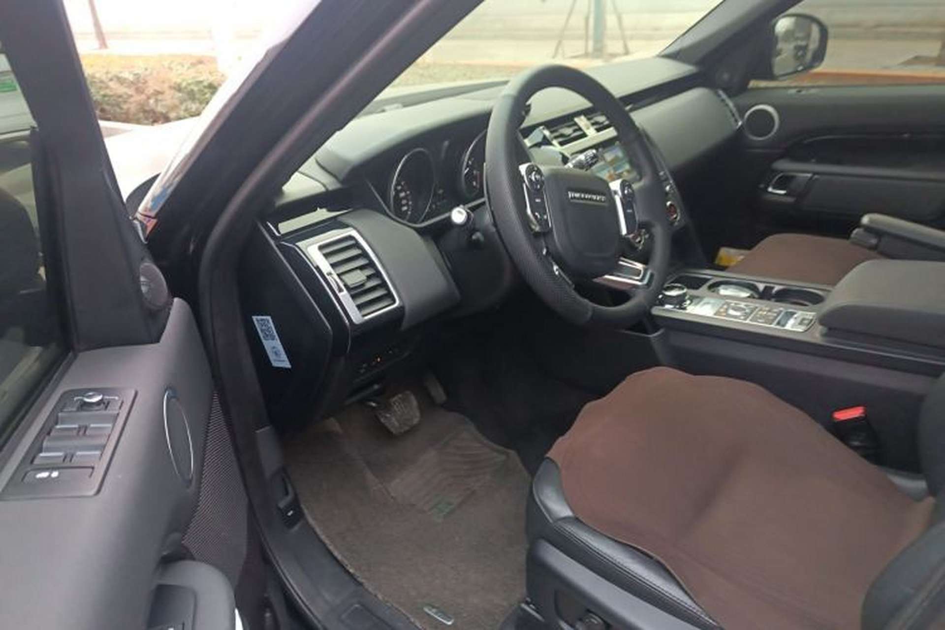 Used Land Rover Discovery 2017 3.0 SC V6 S Driver Seat