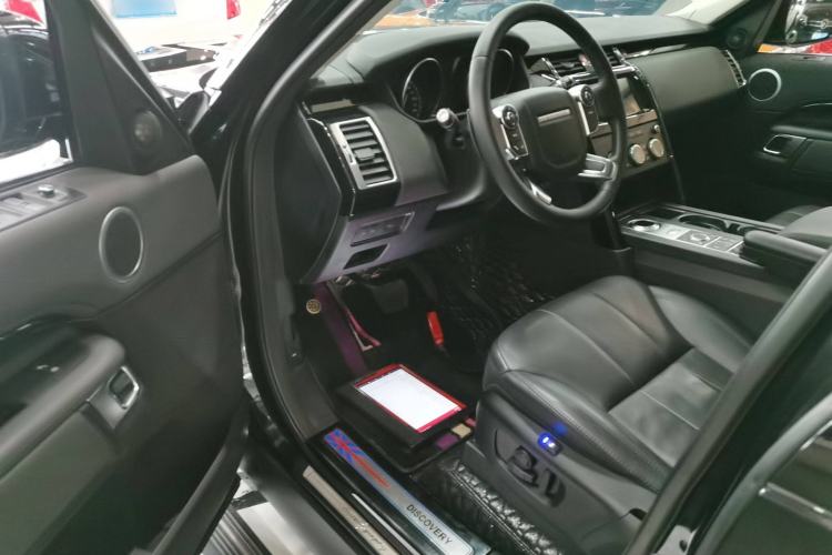 Used Land Rover Discovery 2017 3.0 SC V6 S Driver Seat