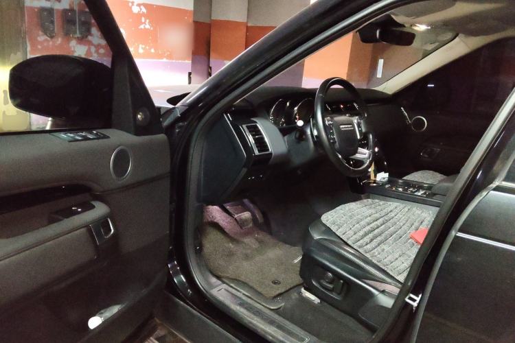 Used Land Rover Discovery 2017 3.0 SC V6 SE Driver Seat