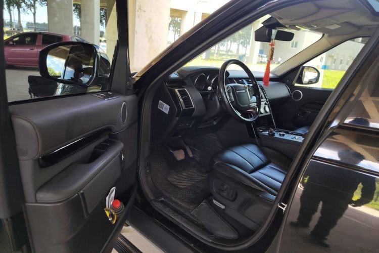 Used Land Rover Discovery 2017 3.0 SC V6 SE Driver Seat