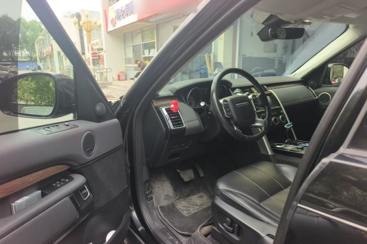 Used Land Rover Discovery 2017 3.0 SC V6 HSE Driver Seat