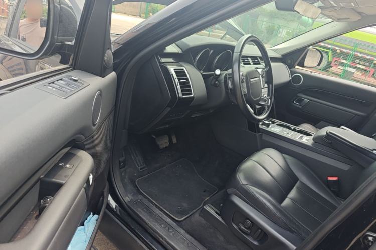 Used Land Rover Discovery 2017 3.0 SC V6 SE Driver Seat