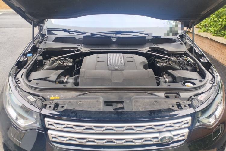 Used Land Rover Discovery 2017 3.0 SC V6 HSE LUXURY Engine Bay