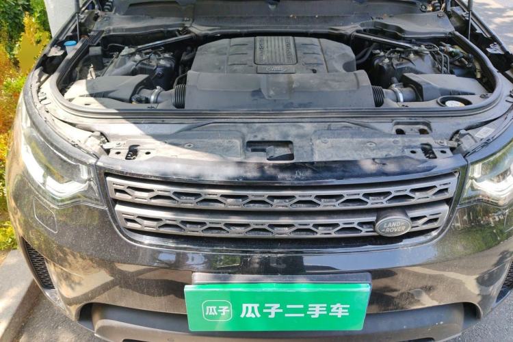 Used Land Rover Discovery 2017 3.0 SC V6 SE Engine Bay