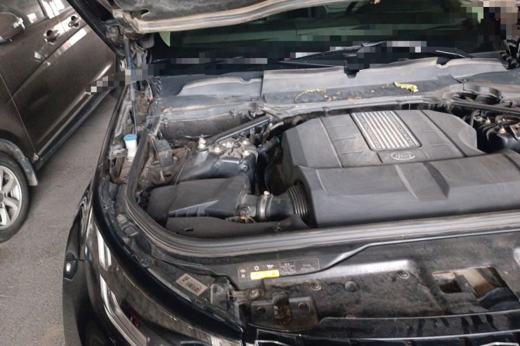 Used Land Rover Discovery 2017 3.0 SC V6 SE Engine Bay Right