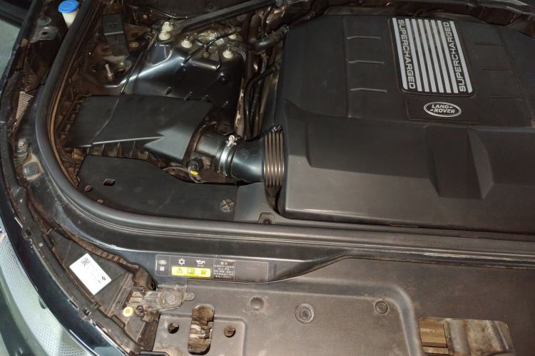 Used Land Rover Discovery 2017 3.0 SC V6 HSE Engine Bay Right